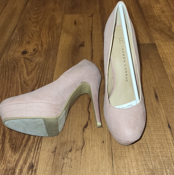 Lauren Conrad, size 6, pink Suede heels - Picture 4 of 7